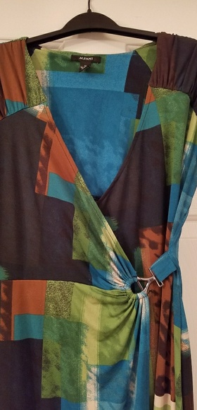 Dress - Picture 2 of 5